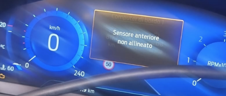 Risoluzione problema sensore anteriore non allineato PEUGEOT 508